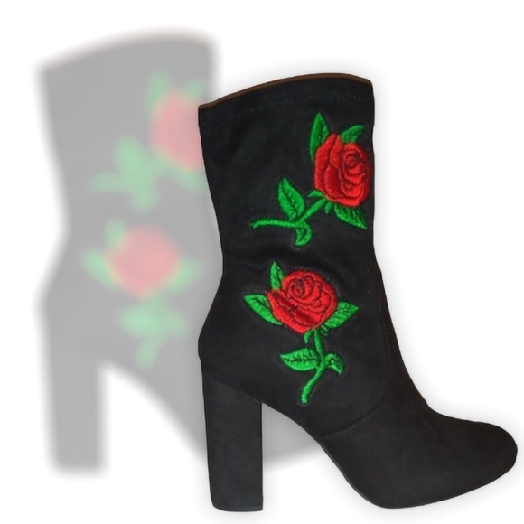🛑BOGO 🆕Black Floral Embroidered Boot - Picture 6 of 12
